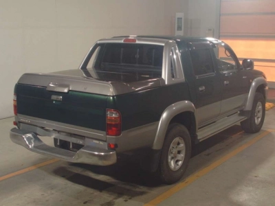 TOYOTA HILUX SPORTS PICK UP