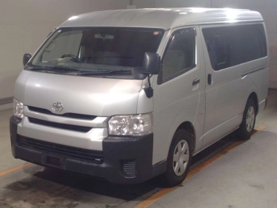 TOYOTA HIACE WAGON