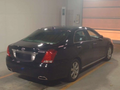 TOYOTA CROWN MAJESTA