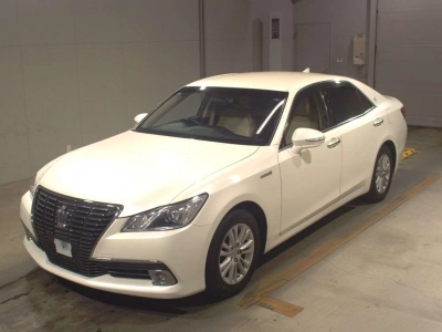 TOYOTA CROWN HYBRID