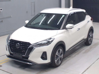 NISSAN KICKS
