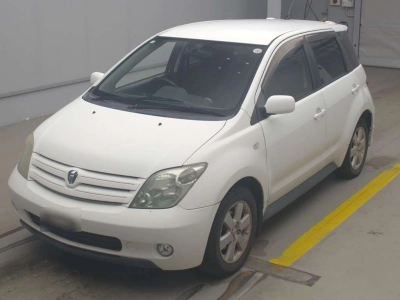 TOYOTA IST