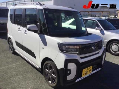 DAIHATSU TANTO FUN CROSS