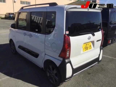 DAIHATSU TANTO FUN CROSS