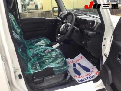 SUZUKI JIMNY NOMADE