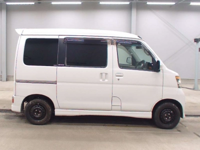 DAIHATSU ATRAI WAGON