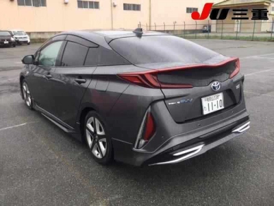 TOYOTA PRIUS PHV