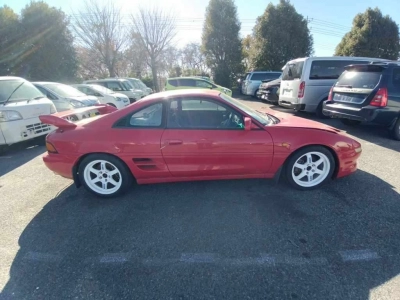 TOYOTA MR2