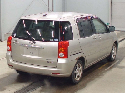 TOYOTA RAUM