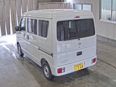 NISSAN CLIPPER VAN