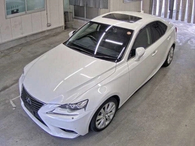LEXUS IS