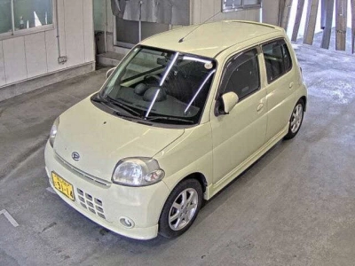 DAIHATSU ESSE