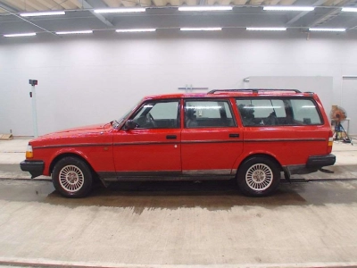 VOLVO 240 WAGON