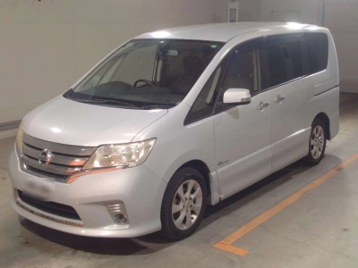 NISSAN SERENA