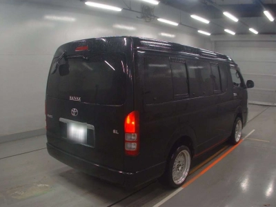 TOYOTA HIACE WAGON