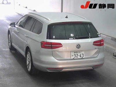 VOLKSWAGEN PASSAT VARIANT