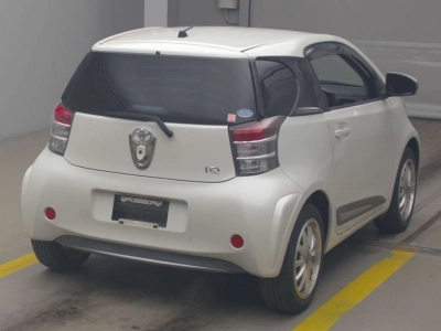 TOYOTA IQ