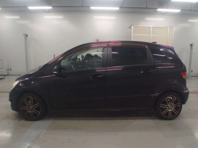 MERCEDES BENZ B CLASS