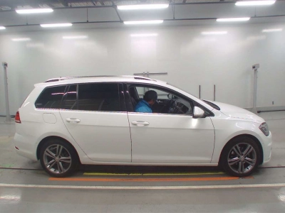 VOLKSWAGEN GOLF VARIANT