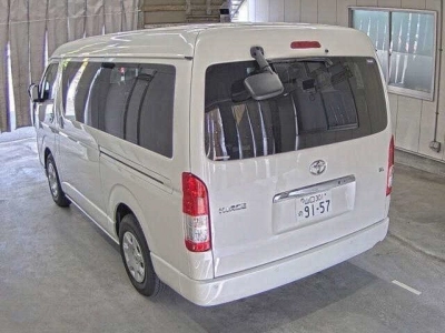 TOYOTA HIACE WAGON