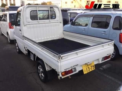 NISSAN CLIPPER TRUCK