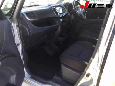 MITSUBISHI DELICA D:2