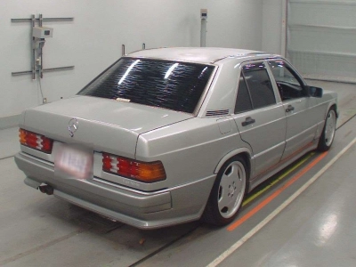 MERCEDES BENZ 190 CLASS