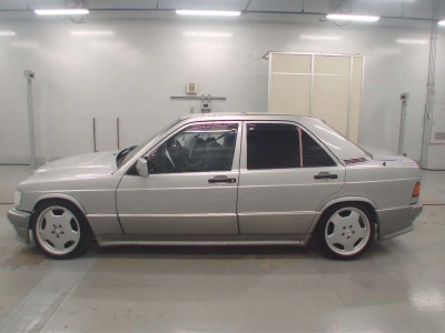 MERCEDES BENZ 190 CLASS