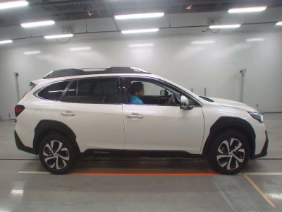 SUBARU OUTBACK