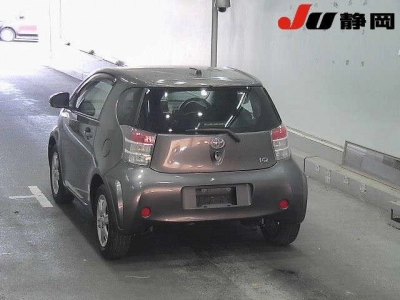 TOYOTA IQ