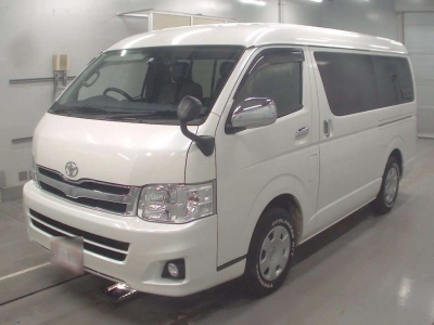 TOYOTA HIACE WAGON