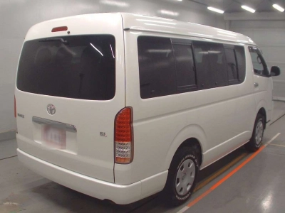 TOYOTA HIACE WAGON