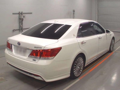 TOYOTA CROWN MAJESTA