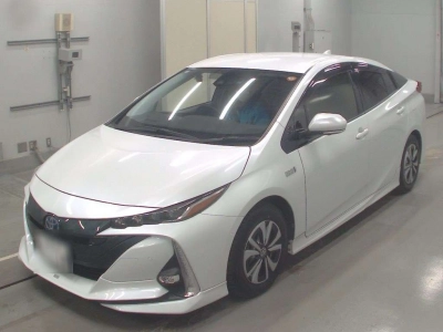 TOYOTA PRIUS PHV