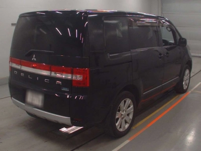 MITSUBISHI DELICA D:5