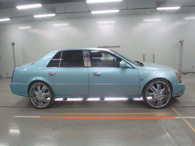 CADILLAC DTS