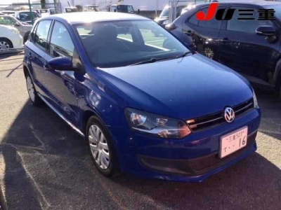 VOLKSWAGEN POLO