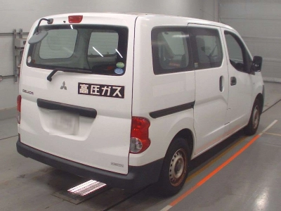 MITSUBISHI DELICA VAN