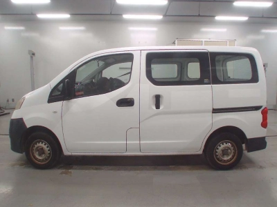 MITSUBISHI DELICA VAN