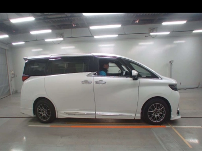 TOYOTA ALPHARD HYBRID