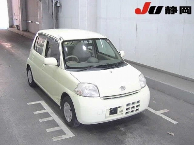 DAIHATSU ESSE