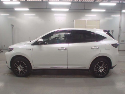 TOYOTA HARRIER HYBRID