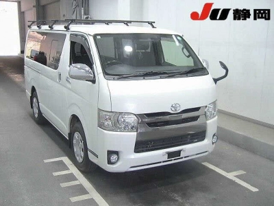 TOYOTA REGIUS VAN