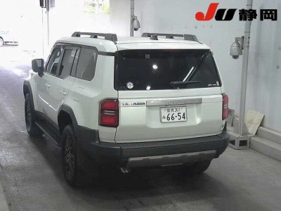 TOYOTA LAND CRUISER
