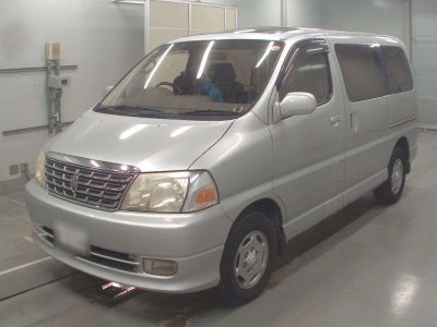 TOYOTA GRAND HIACE