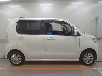 SUZUKI WAGON R STINGRAY