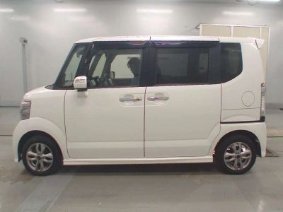 HONDA N BOX CUSTOM