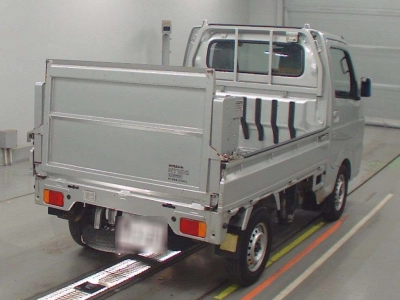 NISSAN CLIPPER TRUCK