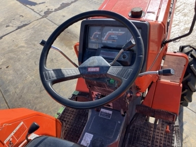KUBOTA KUBOTA