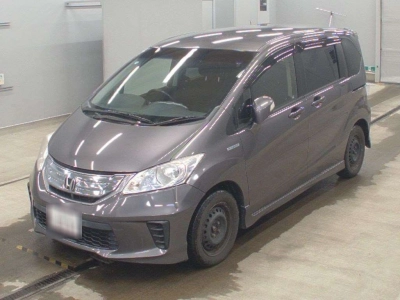 HONDA FREED HYBRID